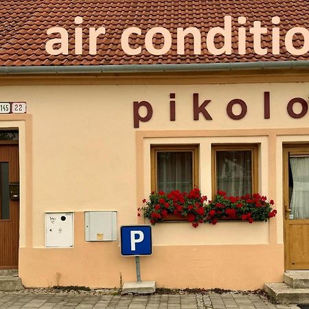 ホテル Pikolo - Izby Na Prenajom Nové Mesto nad Váhom エクステリア 写真