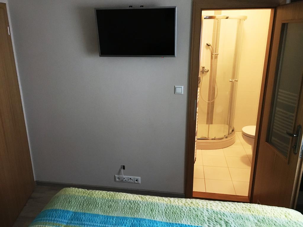 ホテル Pikolo - Izby Na Prenajom Nové Mesto nad Váhom エクステリア 写真